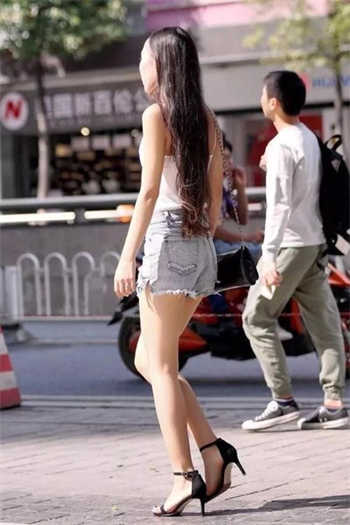 鞠婧祎穿jk服图片