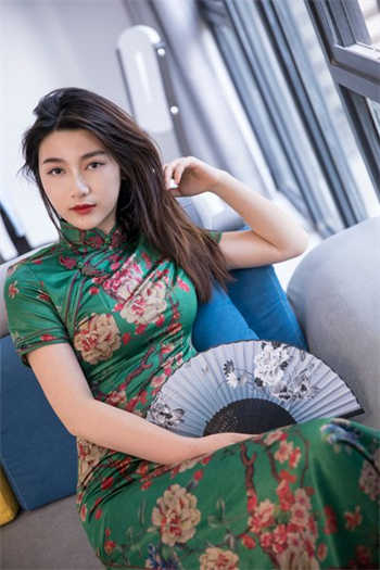 人肤蝇莲蓬乳图片