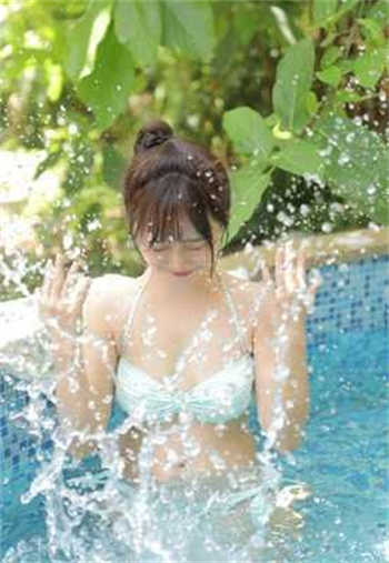 动漫人物去掉小内
