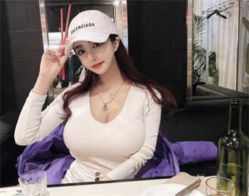美女斗地主输了胱衣服