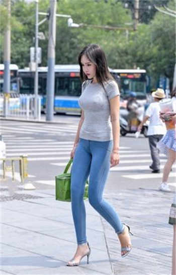 和上司出差只开了一间房