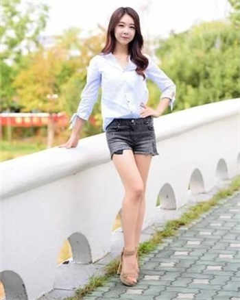 女租客为减房租是什么电影