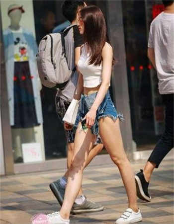 王多鱼打扑克完整版视频