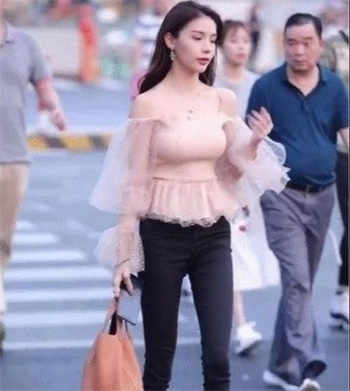 极品网红《辛尤里》