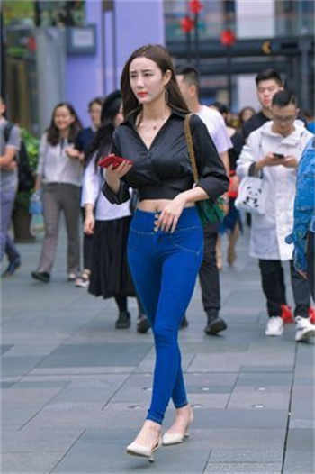快手女王曾文艳打扑克视频