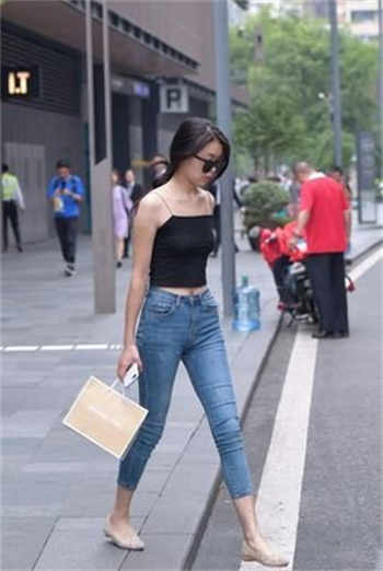 蜜桃97小说依依网