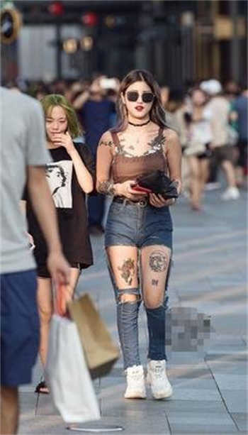 蘑菇头难受图片